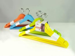 ΣΕΤ 5τεμ ΞΥΛΙΝΕΣ ΚΡΕΜΑΣΤΡΕΣ "COLORS"